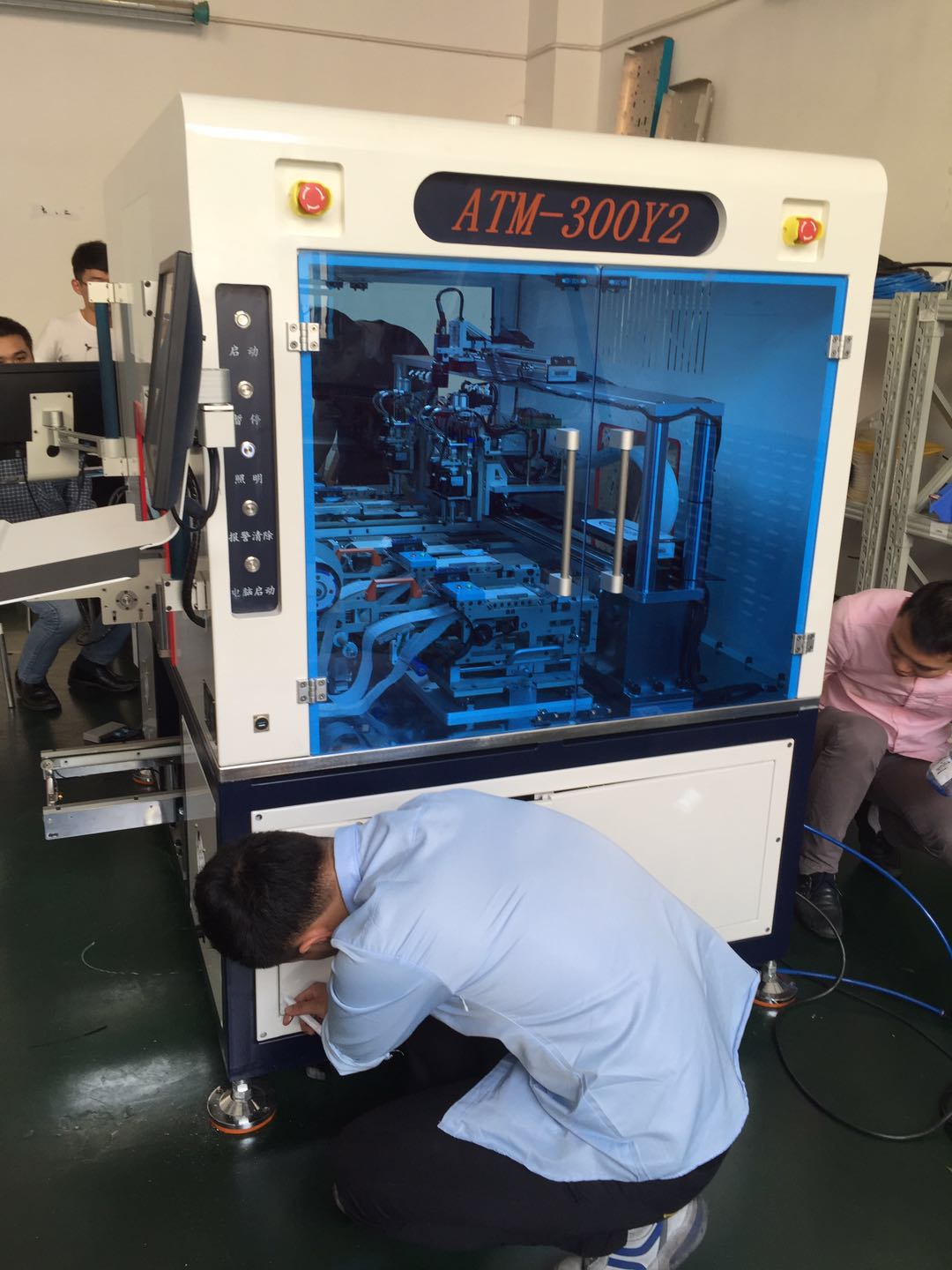 手機(jī)全自動(dòng)貼背膠機(jī)如何選購(gòu)不會(huì)被坑